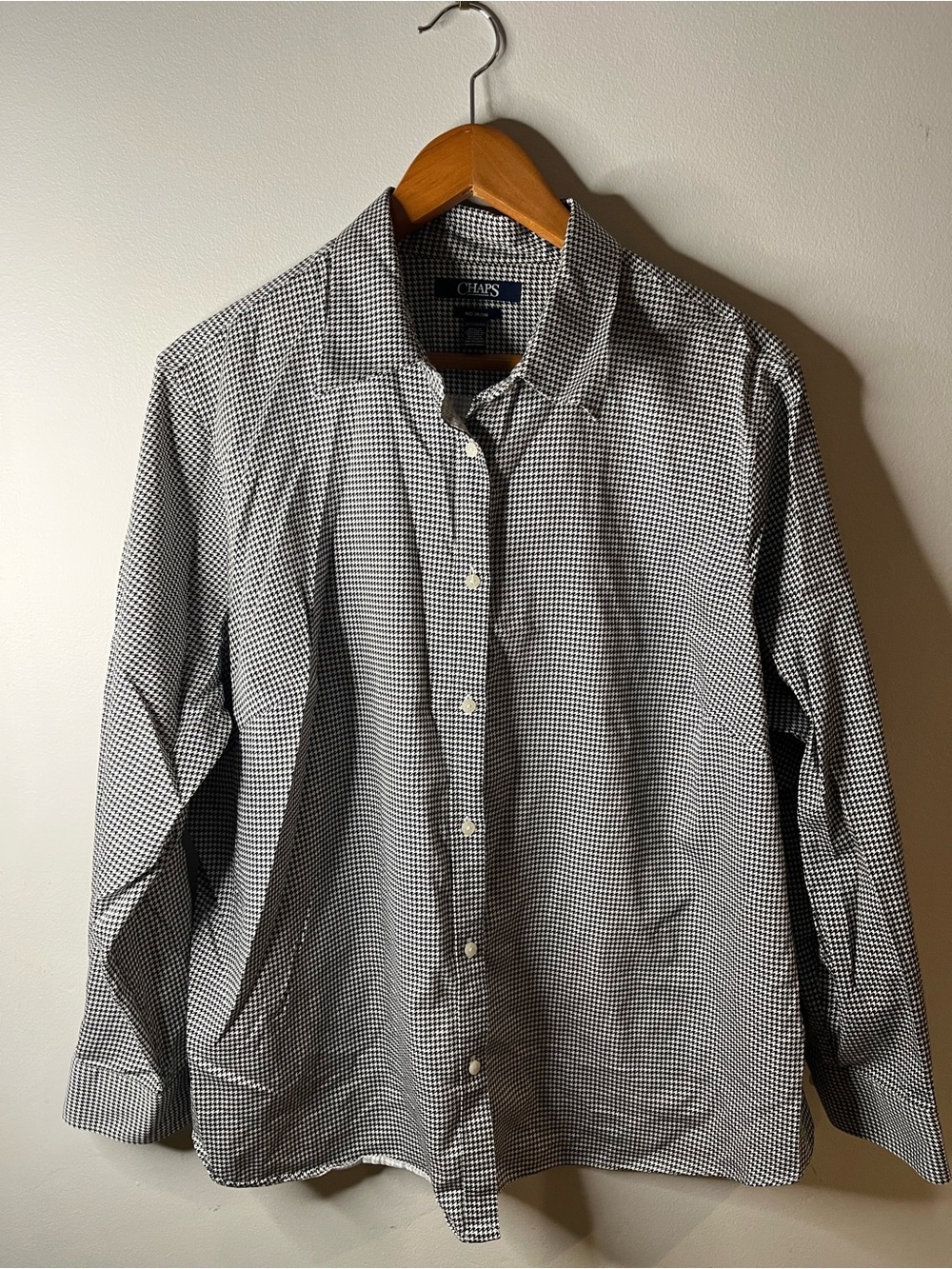 Classic Women’s Black & White Gingham Button-Up Shirt